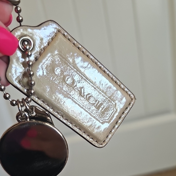 Coach 3 Set Beige and Silver Hang Tag Keychain Set Like New - Picture 5 of 6